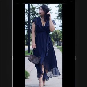 RW&co MIDI wrap dress!